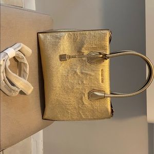 Women's Mercer Metallic Shoulder Bag